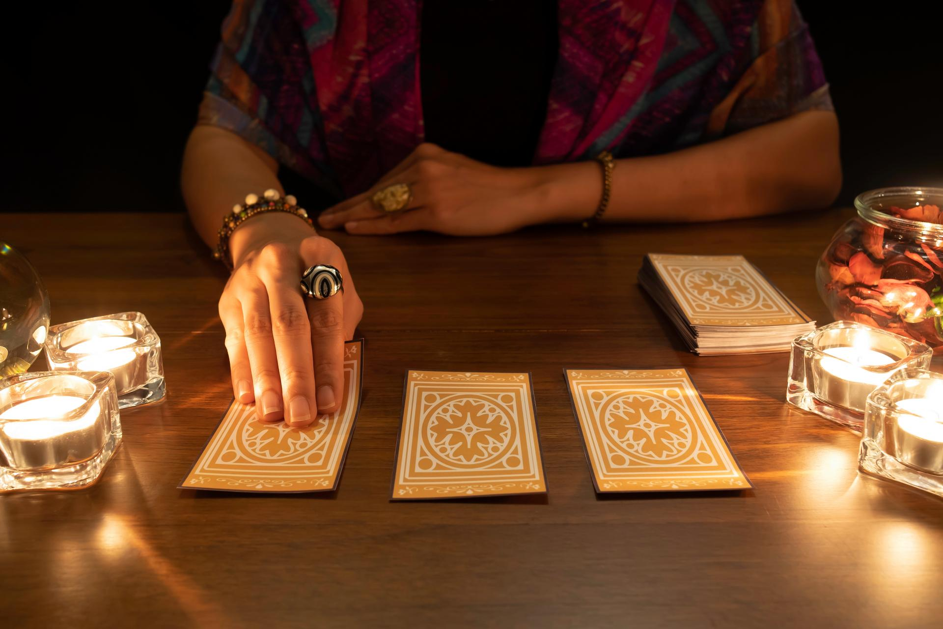 El don de la videncia natural del Tarot de Luz María