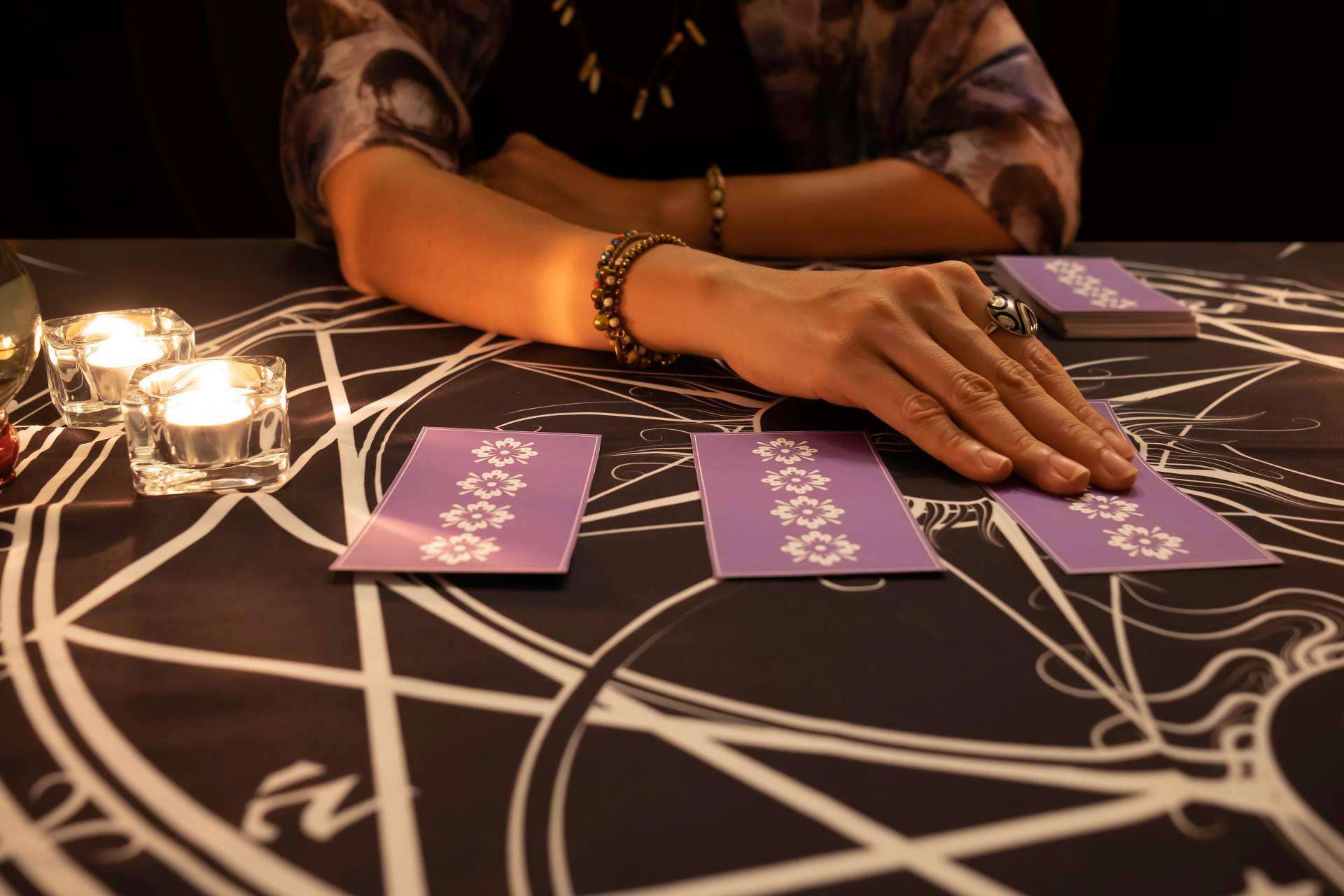 El Tarot de las Meigas ofrece consultas a 10 euros