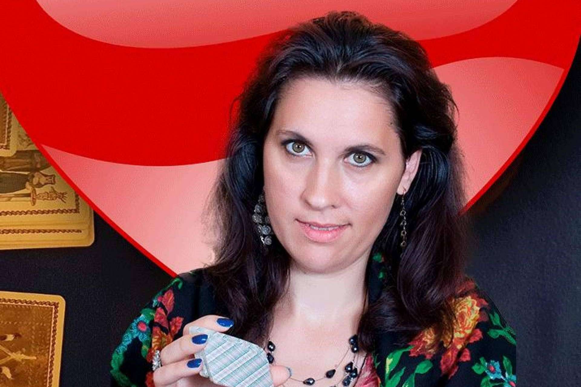 Vidente Famosa se establece como una tarotista de confianza del amor