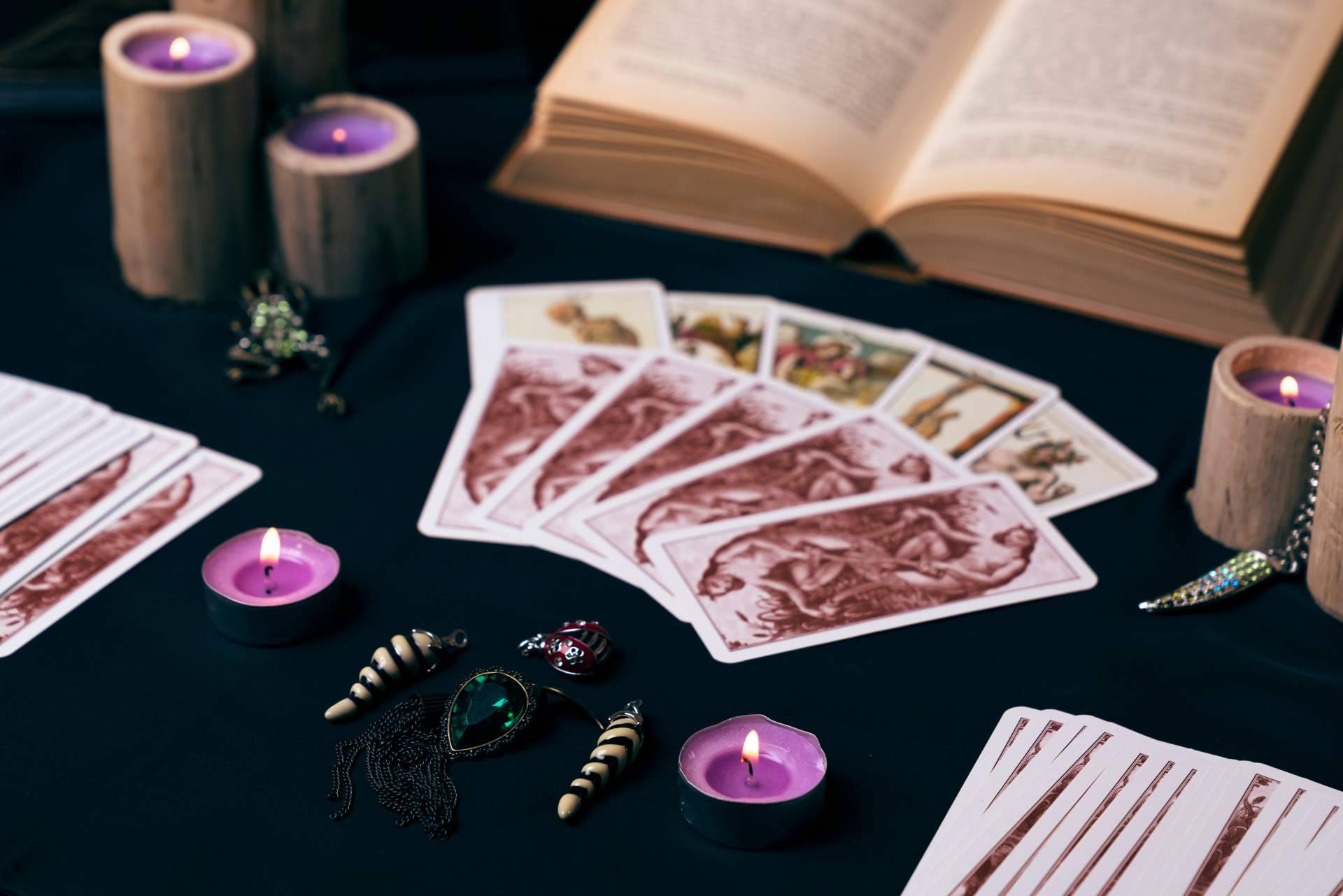 Tarotvisa, la vidente del amor de Sevilla