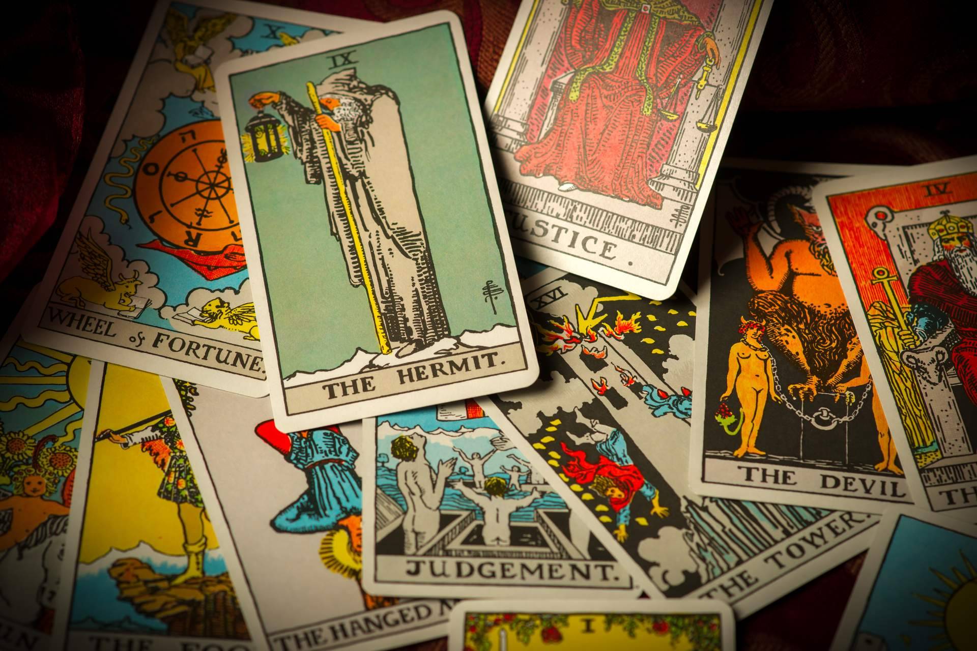 Acerca de la experta en el tarot del amor, Rosa Sastre