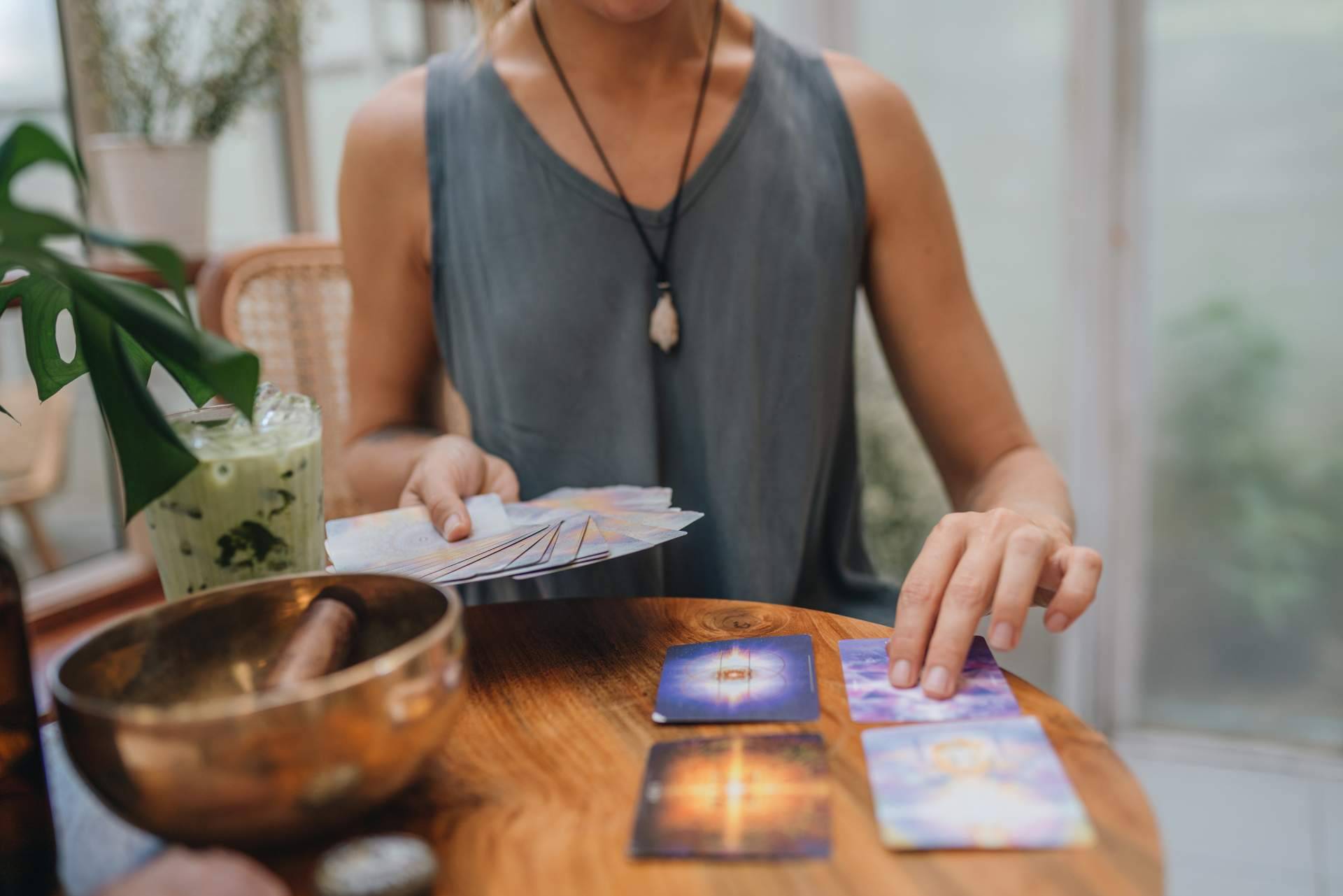 Marta Aguado y la relación del tarot y el amor en España