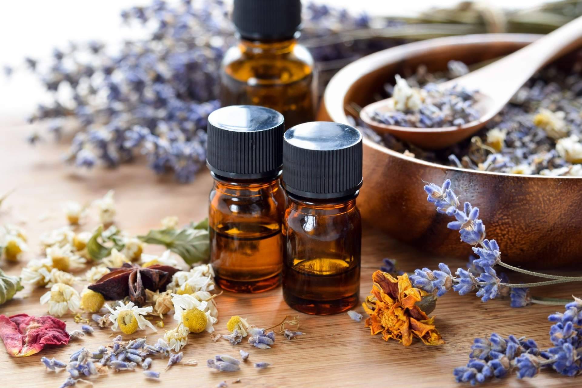 La Luna de Buda enumera los beneficios de la terapia floral