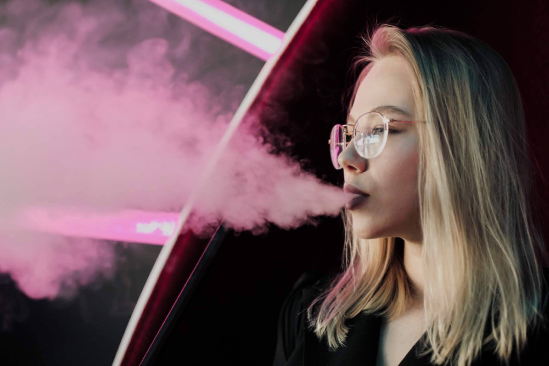VitalCigar explica por qué los vapers desechables arrasan