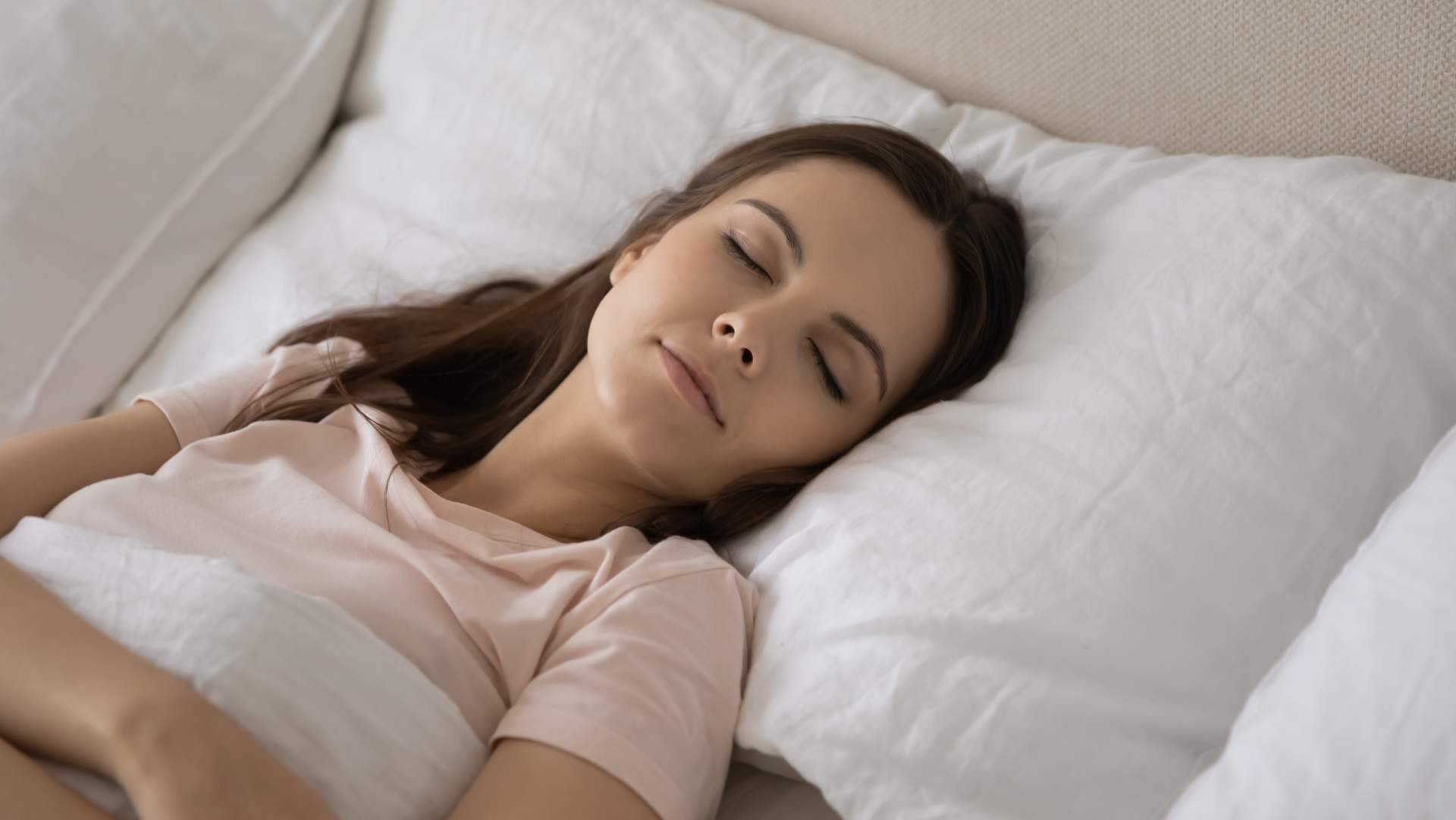 Utilizar frecuencias 369 para dormir y descansar profundamente