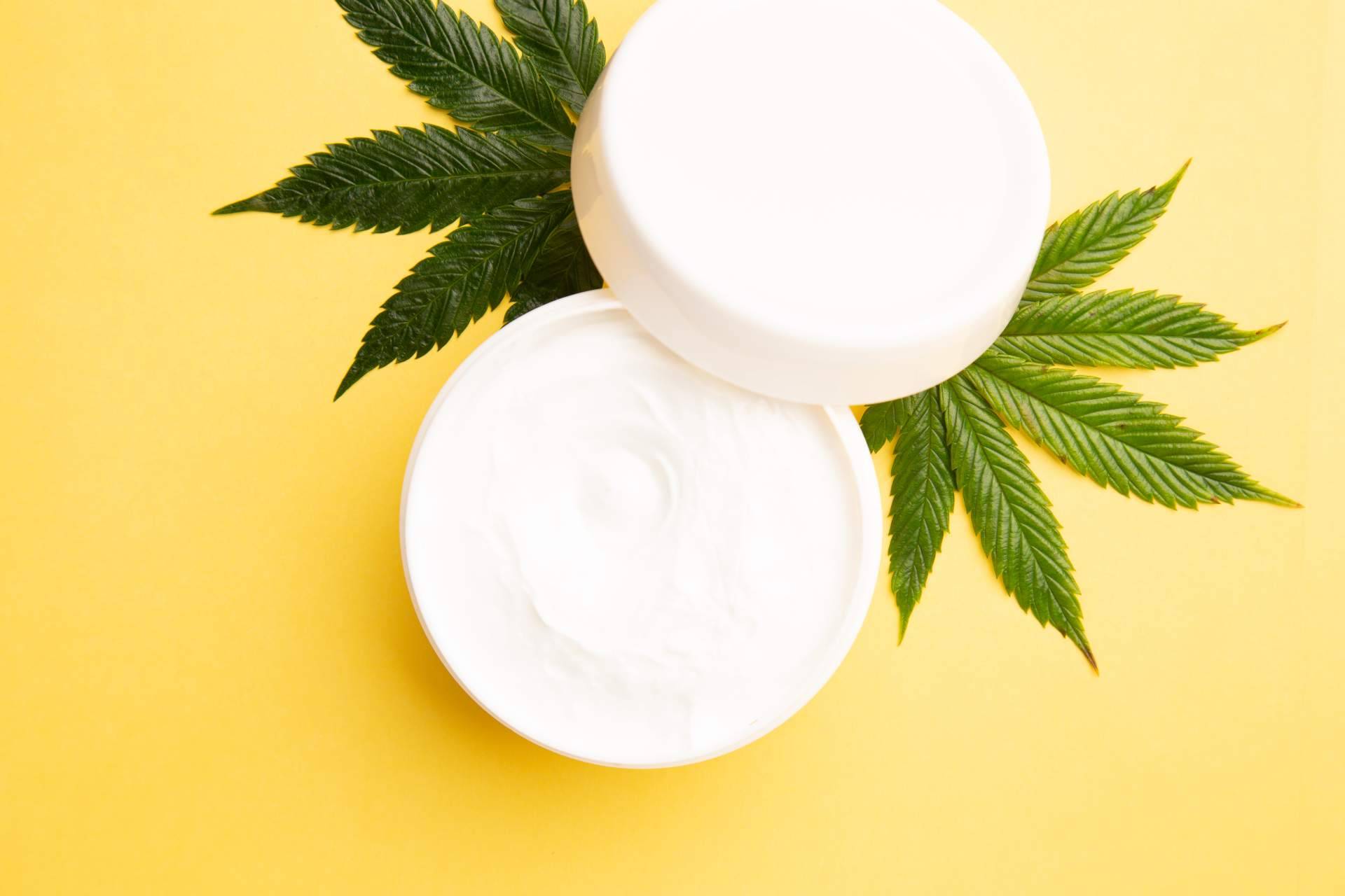 Arthoren, la crema de CBD de CBD Torrejón efectiva para psoriasis, dermatitis y para calmar dolores agudos