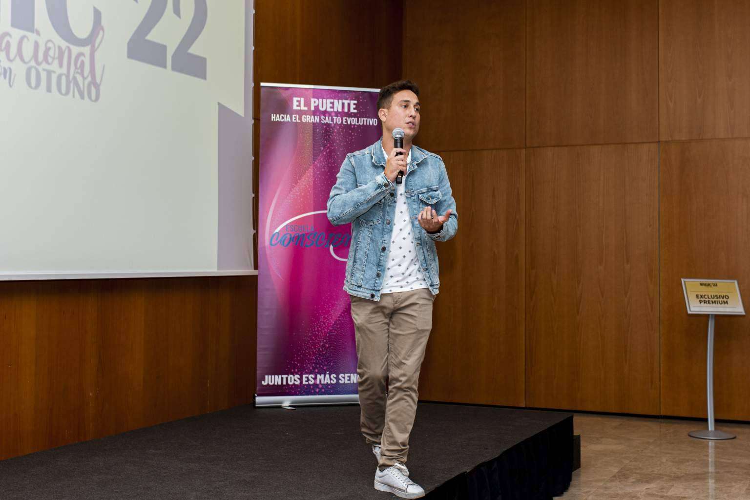 Escuela Consciente, una plataforma comprometida con crear un movimiento consciente