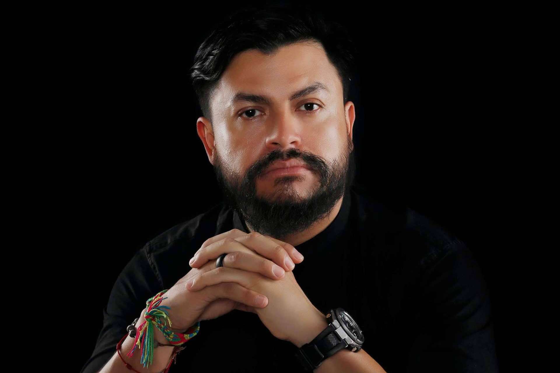 Padre Camilo Cardozo, el sacerdote youtuber que predica sobre la fe, el desarrollo personal y la abundancia