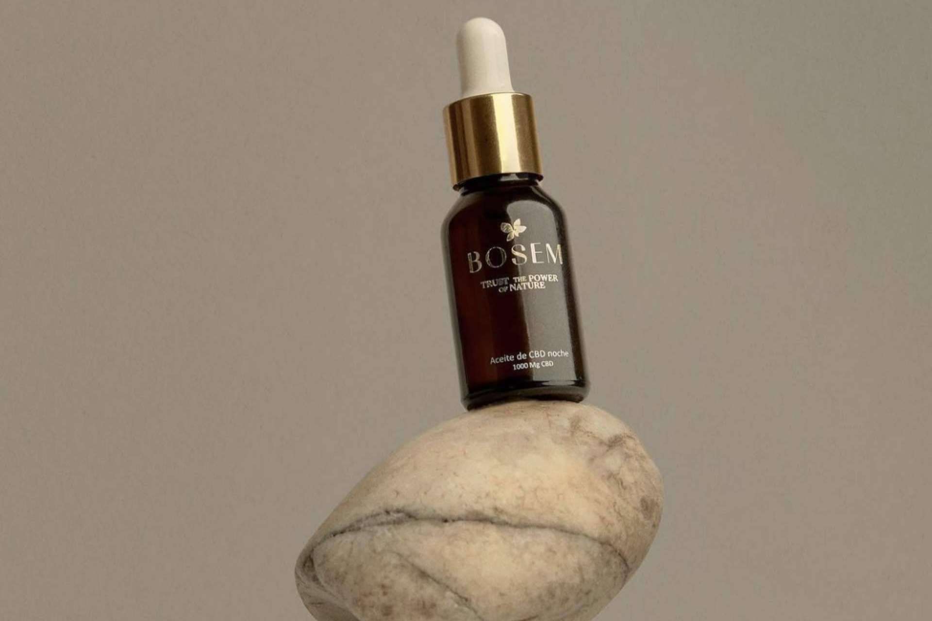 Productos naturales con cannabidiol para un estilo de vida saludable y equilibrado