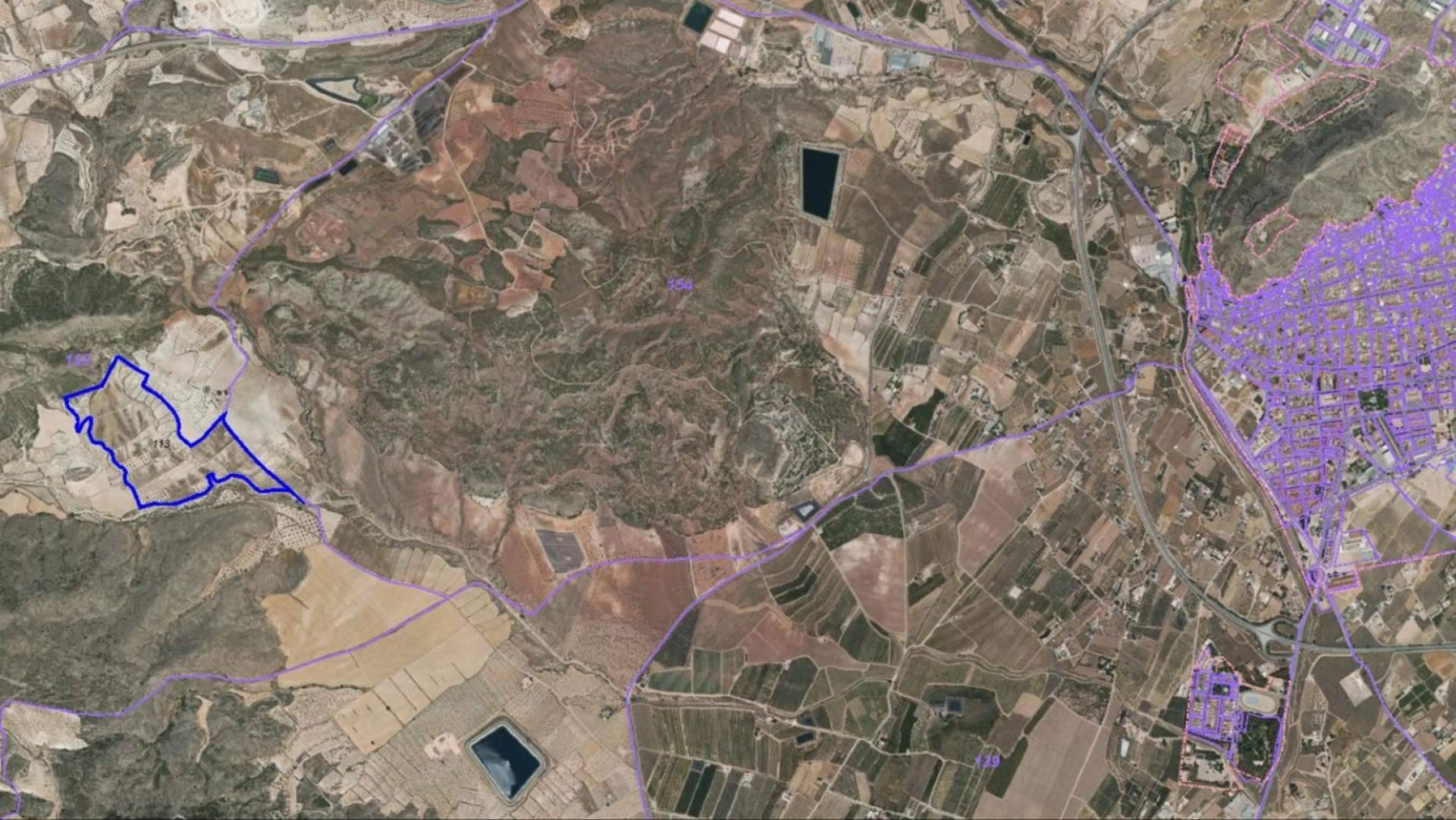 A subasta un solar en Jumilla con una rebaja de valoración del 95% sobre el precio inicial